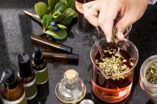 Natural Herbal Metallic Infused Aromatic Base Serum   Material Features: 100 % Pure Organic